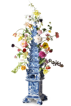 Traditional pyramid with flowers - Studio Marten Aukes.
